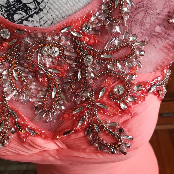 Terani Couture Short Formal/Prom Dress - Picture 3 of 4